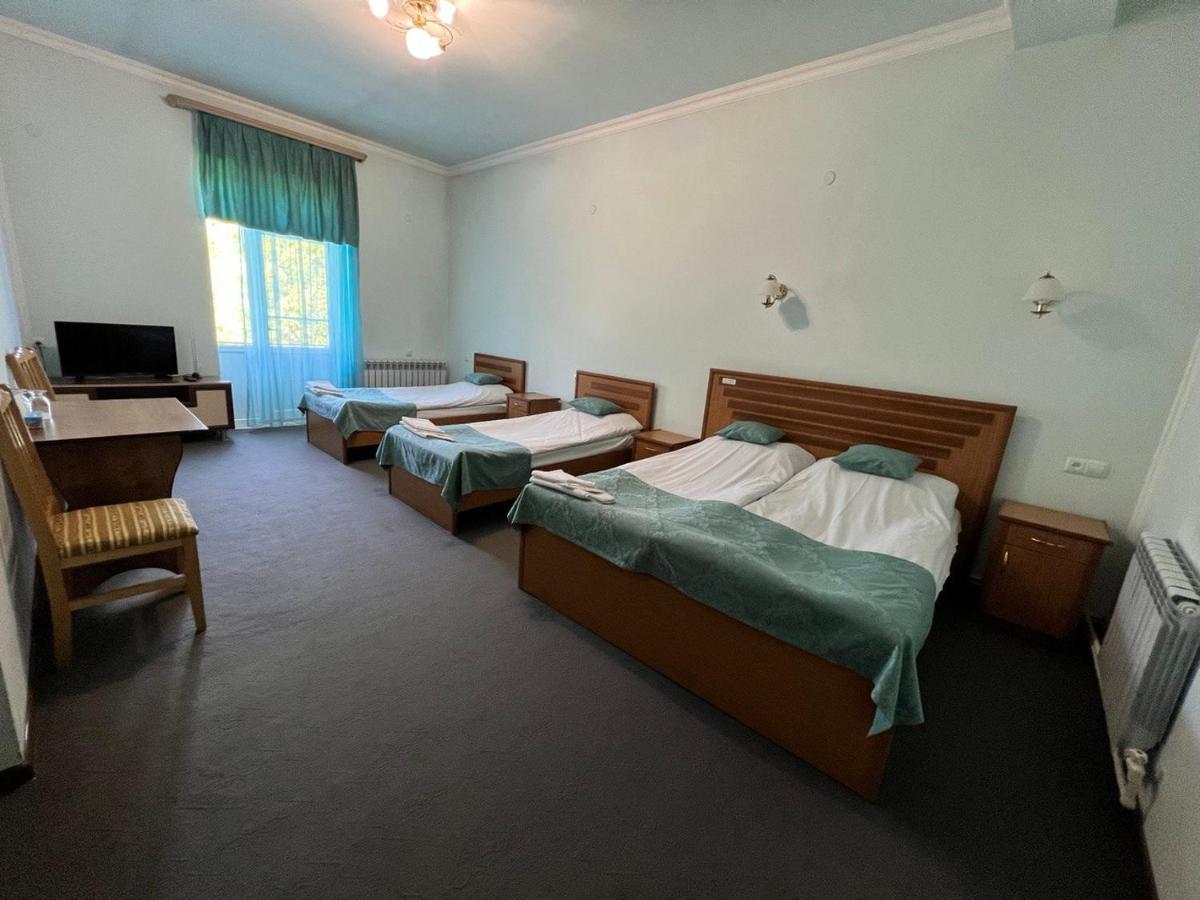 Mthnadzor Hotell Goris Eksteriør bilde